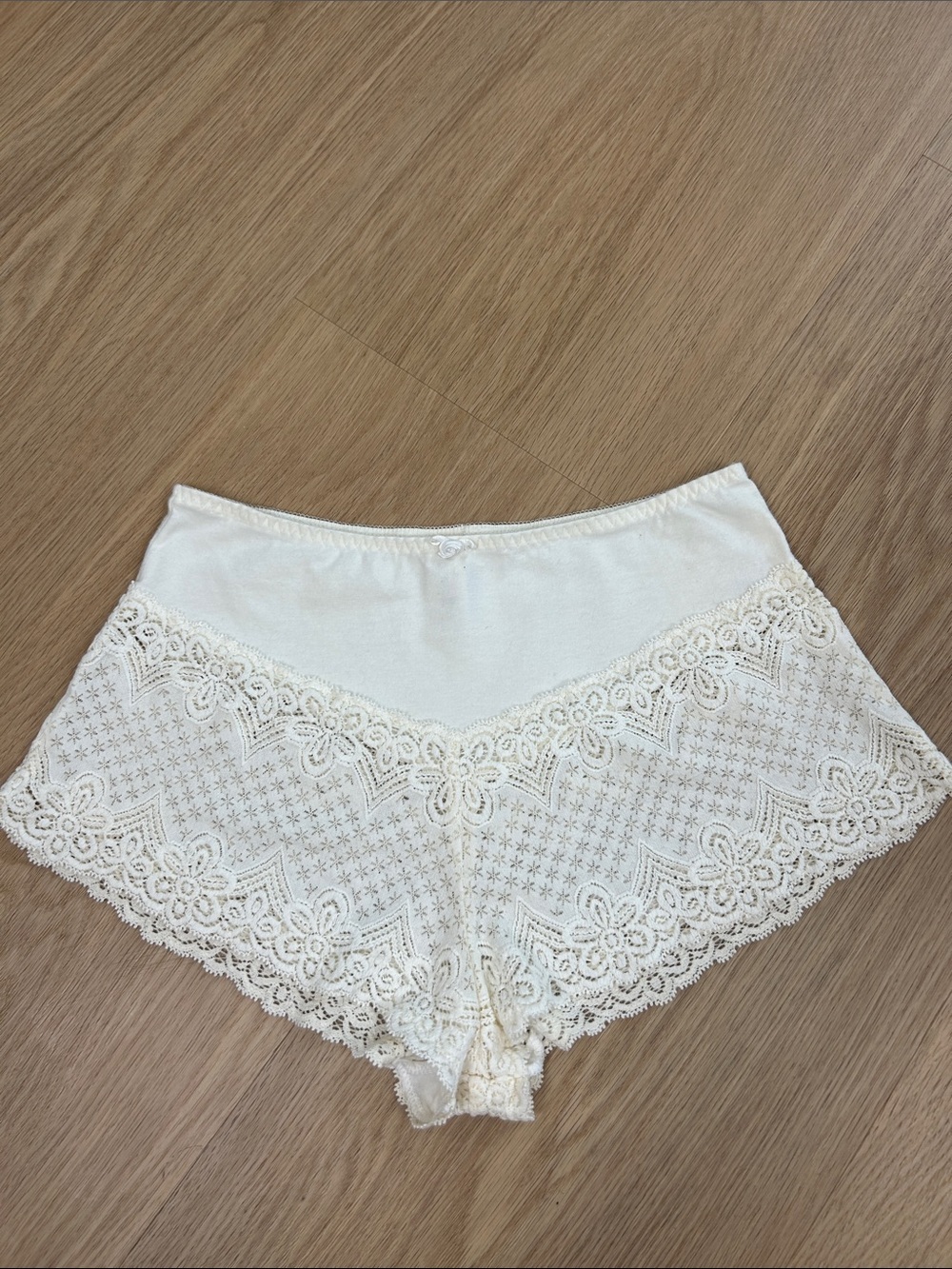 1990’s Vintage Victoria’s Boyshort Panty made in UK sz M